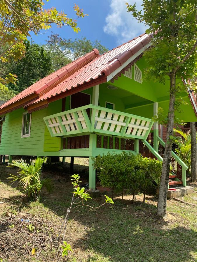 บ้านเรือนไท มวกเหล็ก Ban Ruenthai Muaklek מראה חיצוני תמונה