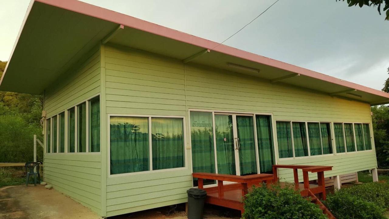 บ้านเรือนไท มวกเหล็ก Ban Ruenthai Muaklek מראה חיצוני תמונה